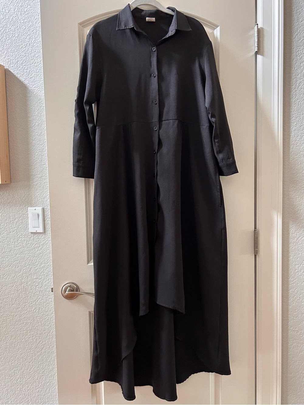 Verwin Black full button down high low dress. Lagenlook. Pockets. Classic. SZ M